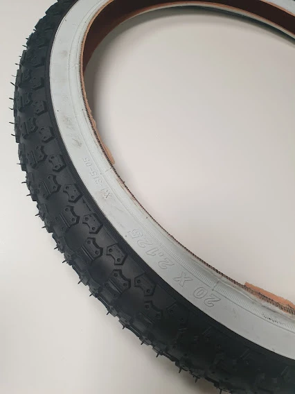 XJ Dekk Svart Med Hvit Kant - 20 X 2,125